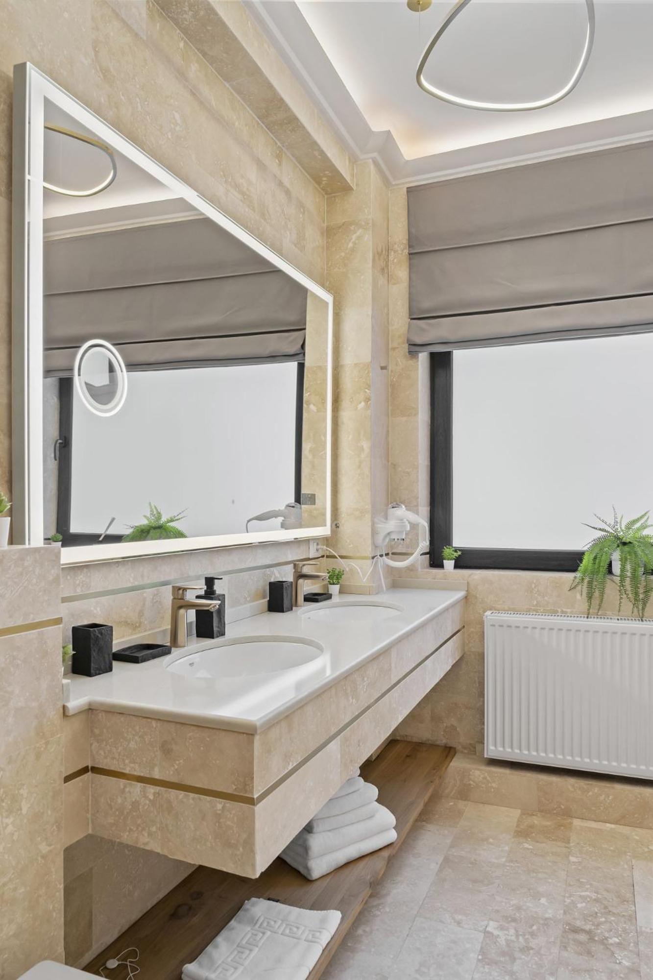Central Two Rooms Apartment The Paradise Of Lights Bucureşti Eksteriør bilde